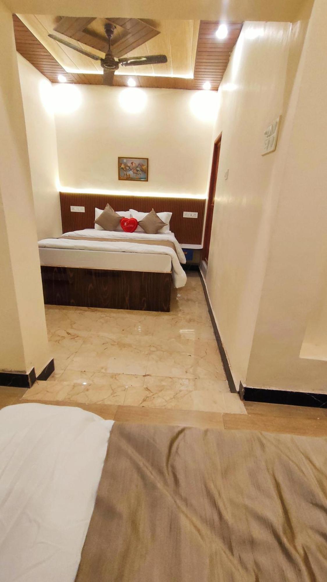 Hotel Sri Krishna Residency Váránasí Exteriér fotografie